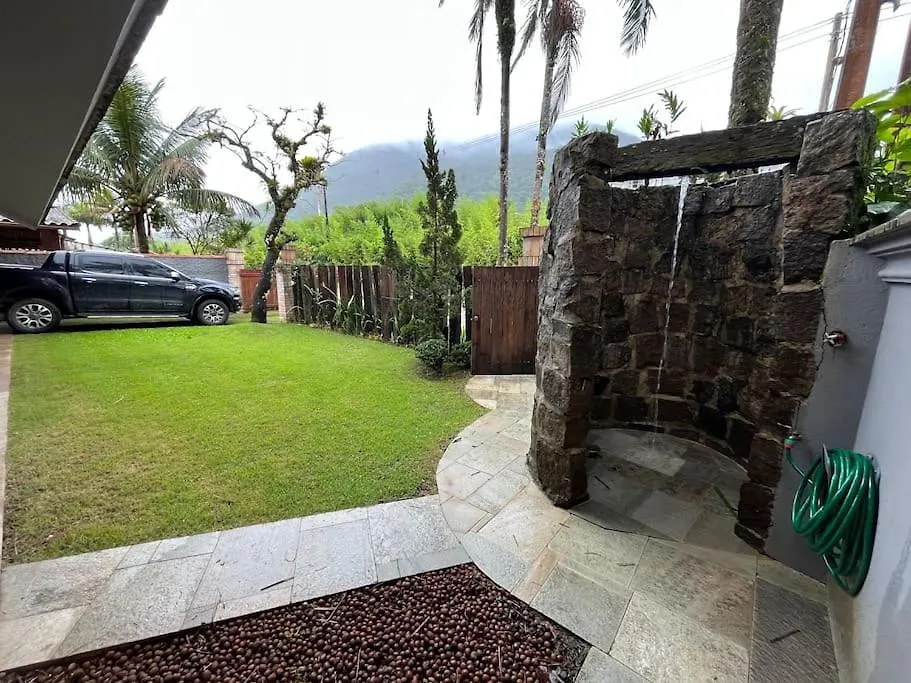 Linda casa na Lagoinha a 150m da praia, 4 suítes, 16 hóspedes com roupa de cama, condomínio Salga-1